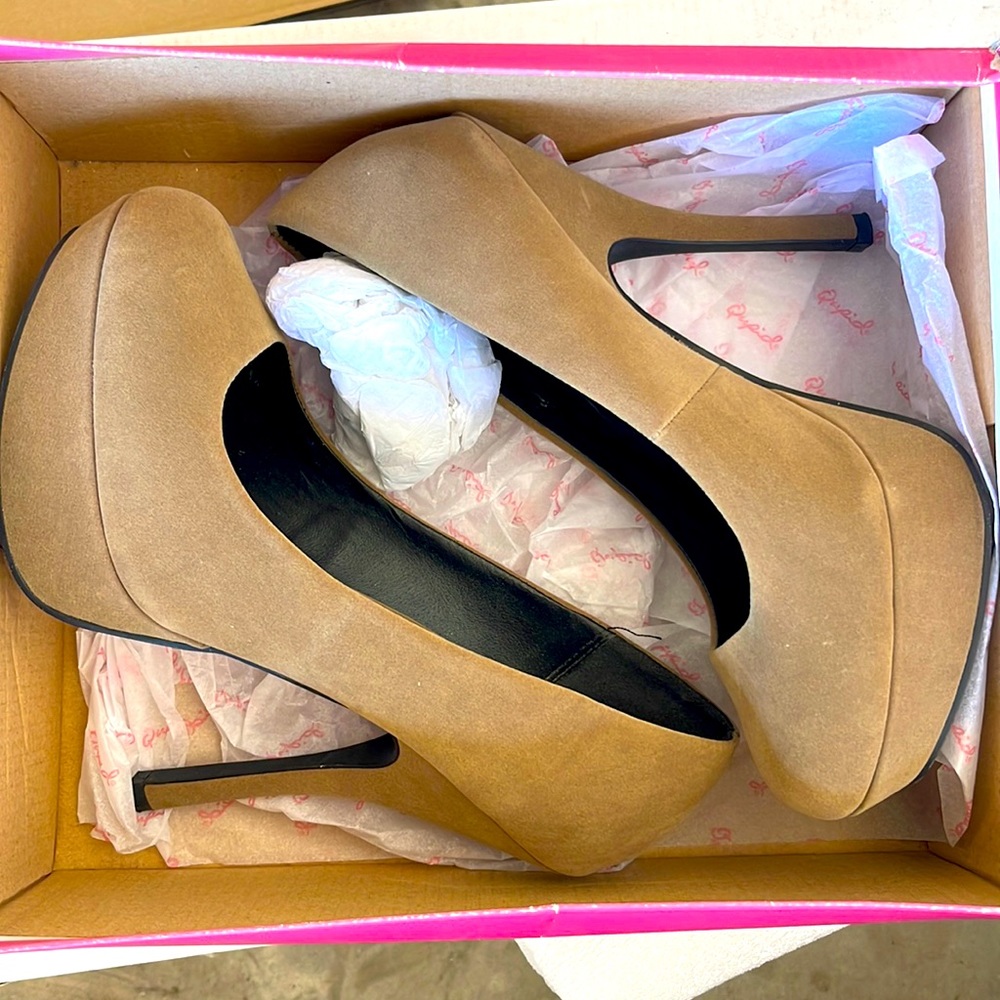Qupid tan heels